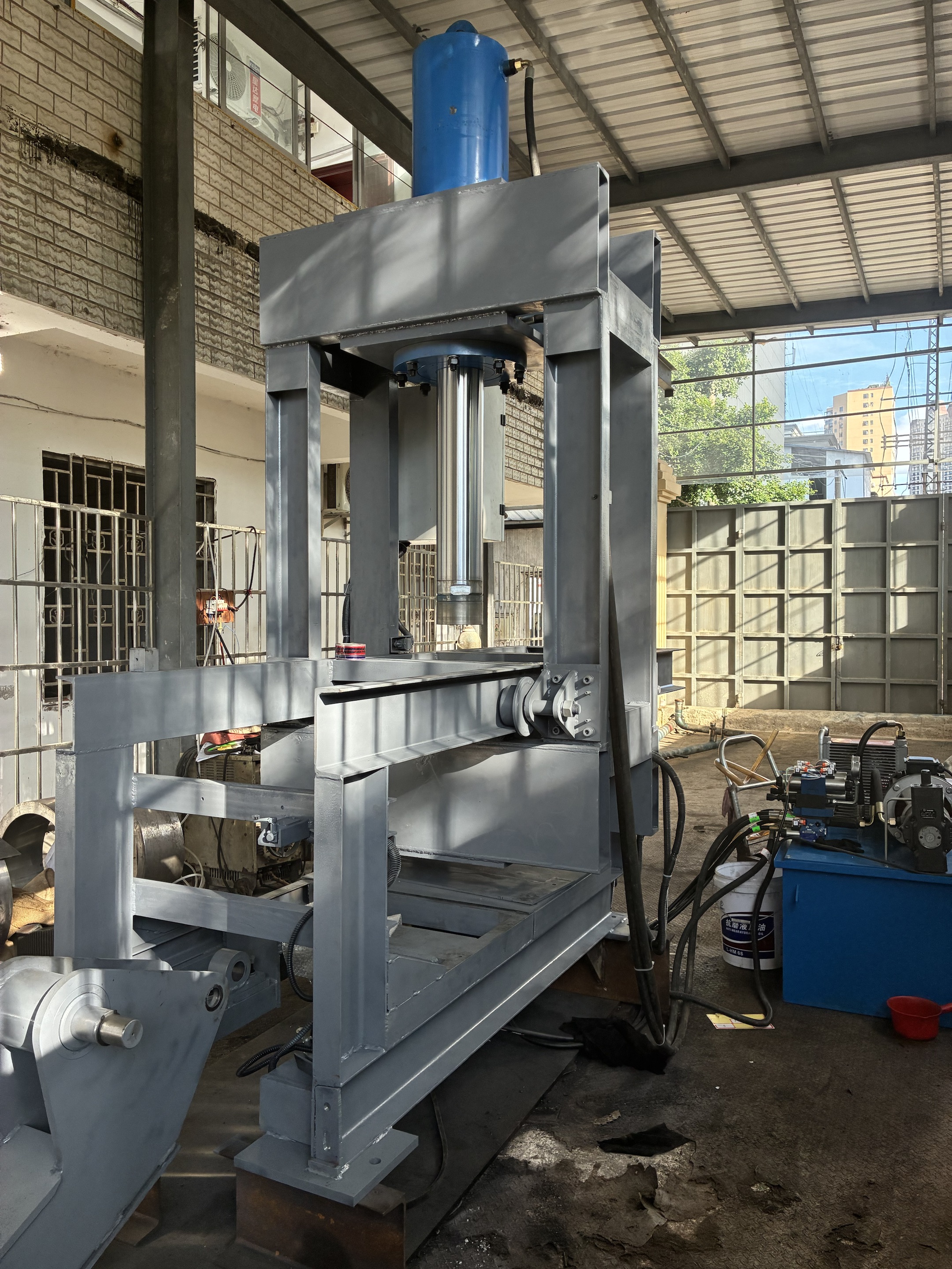 Roller-assembly Handler