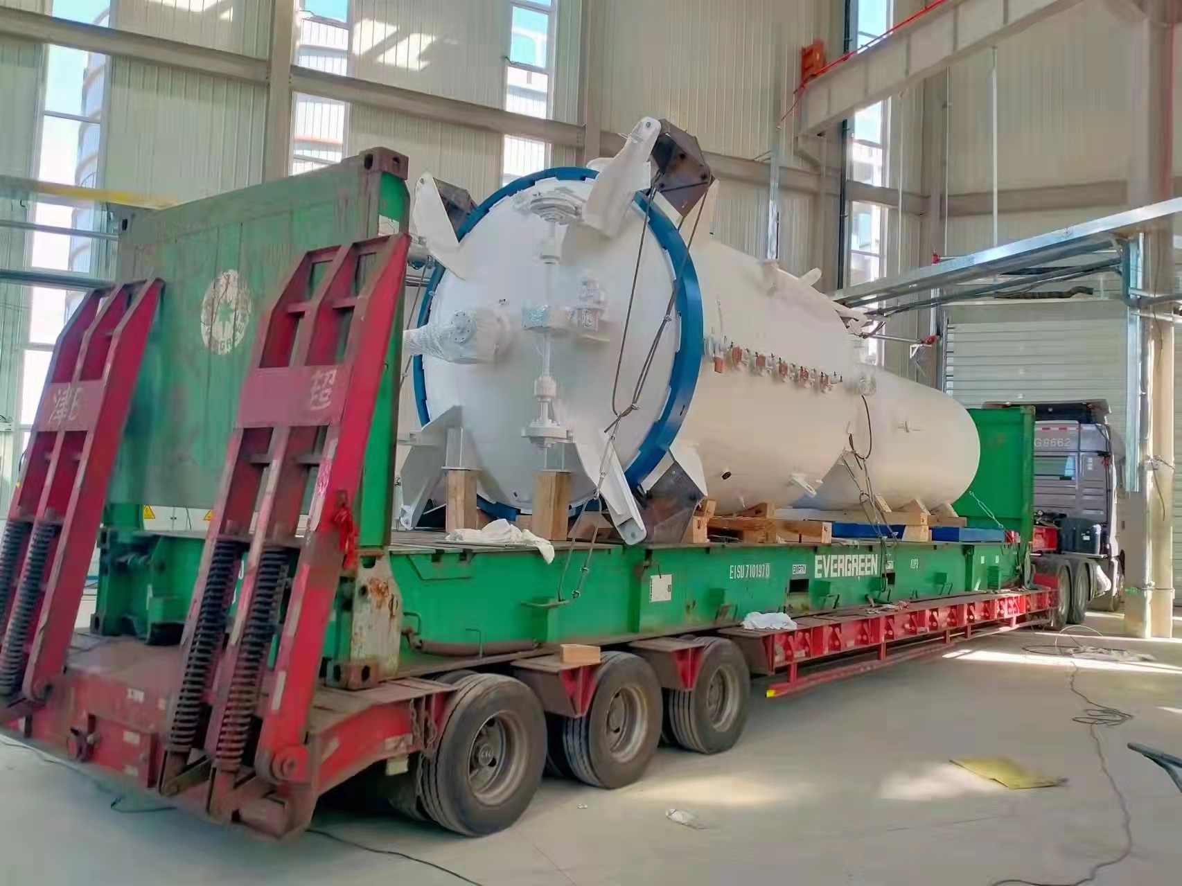 Vertical Vacuum Gas-quenching Furnace